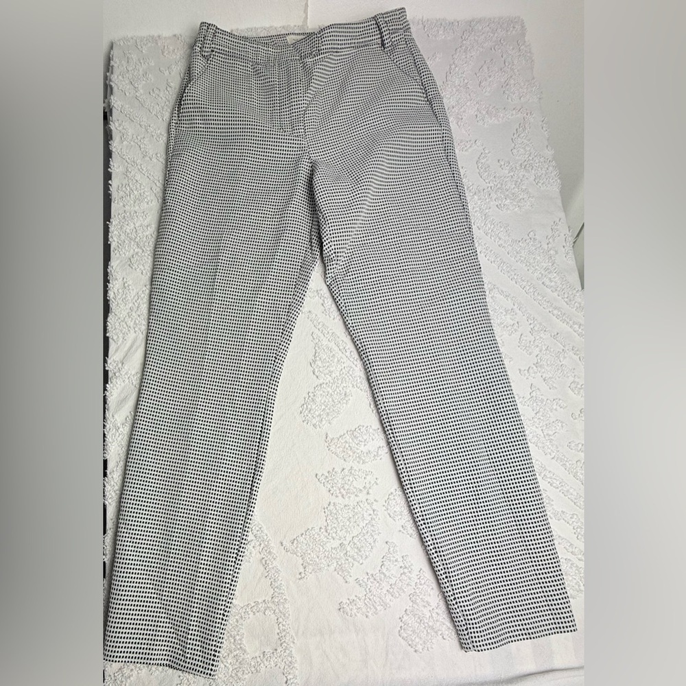Abercrombie  & Fitch Black and White Checkered Pants